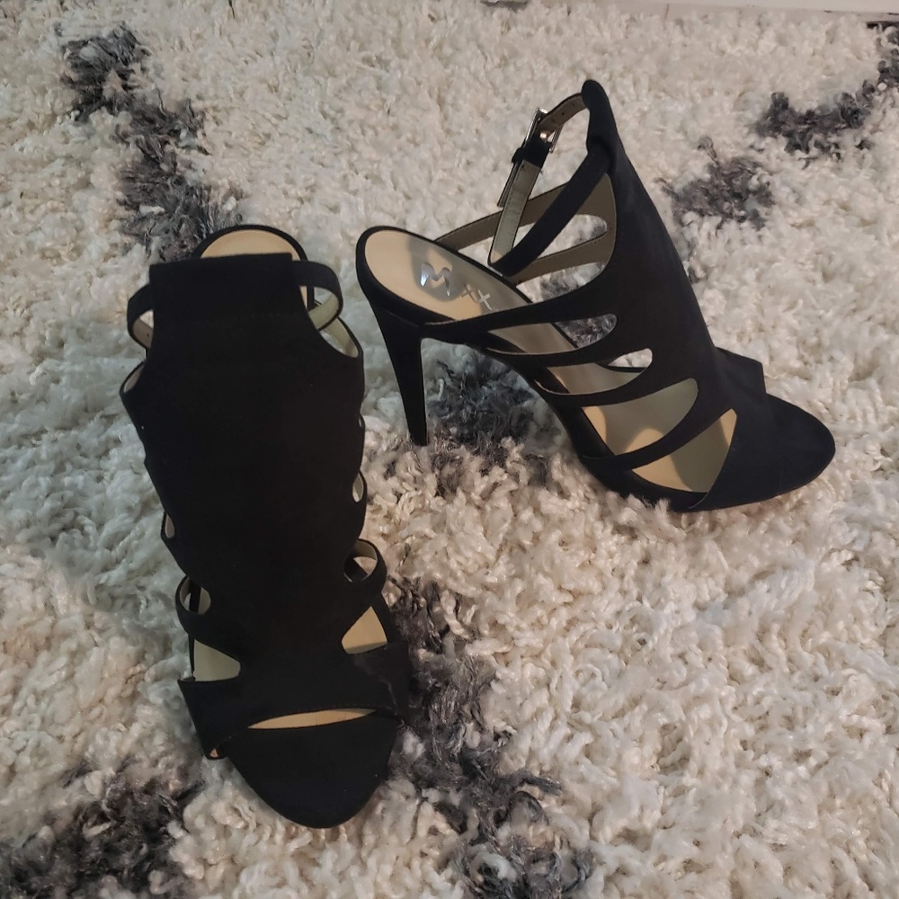 Sexy black suede heel